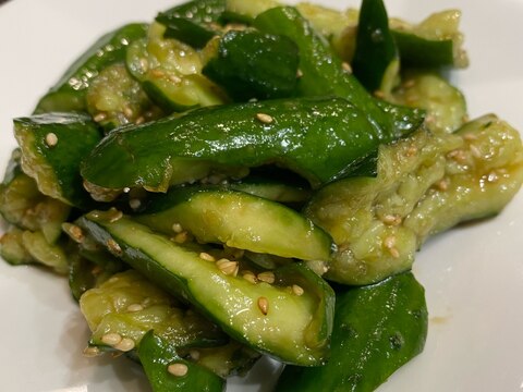 居酒屋の定番、やみつりきゅうり